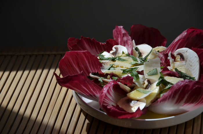 Salade-d'endive-rouge-au-parmesan-2_0176