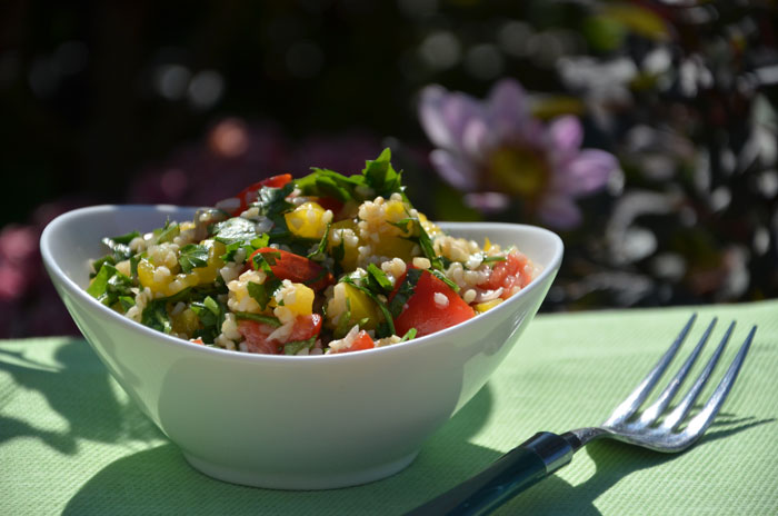 Salade-de-tomates-et-poivron-jaune-façon-taboulé-libanais_0074