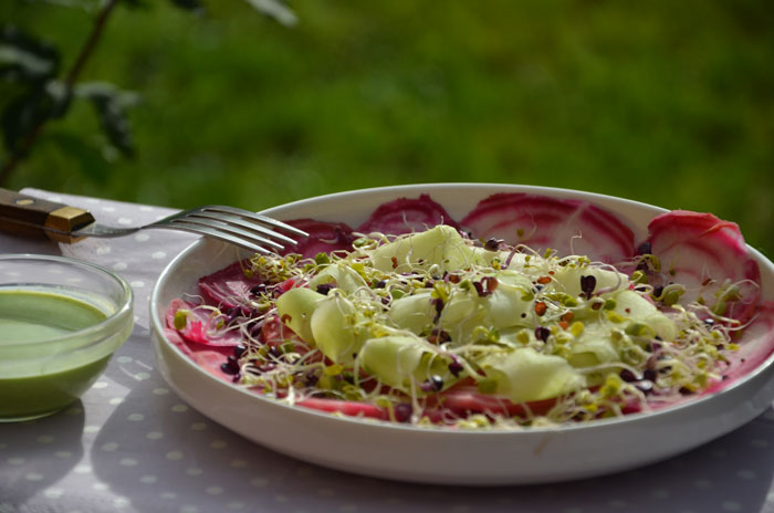 Carpaccio-betterave-chioggia-chou-rave-sauce-citron-vert-coriandre-3_0169