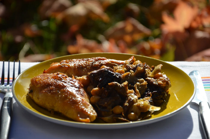 Poulet-aux-aubergines-confites,-pois-chiches-et-pruneaux_0090