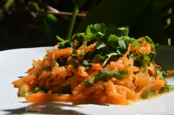 Salade-de-carottes-marinées-à-l'orange-et-à-la-coriandre-3_0034