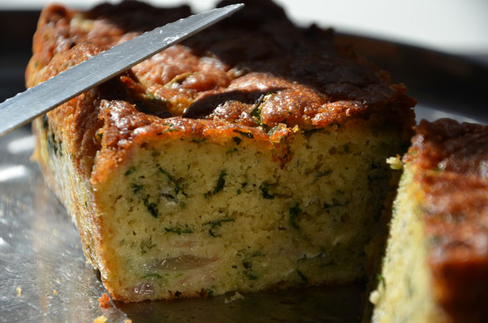 Cake-au-roquefort,-poire-et-estragon-2_0150