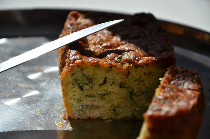 Cake-au-roquefort,-poire-et-estragon-_0144